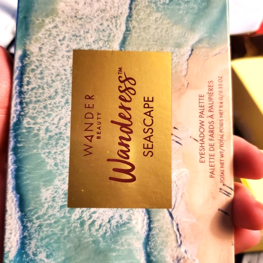 NEW Wander Beauty Wanderess Seascape Eyeshadow Palette NIB NEW IN BOX